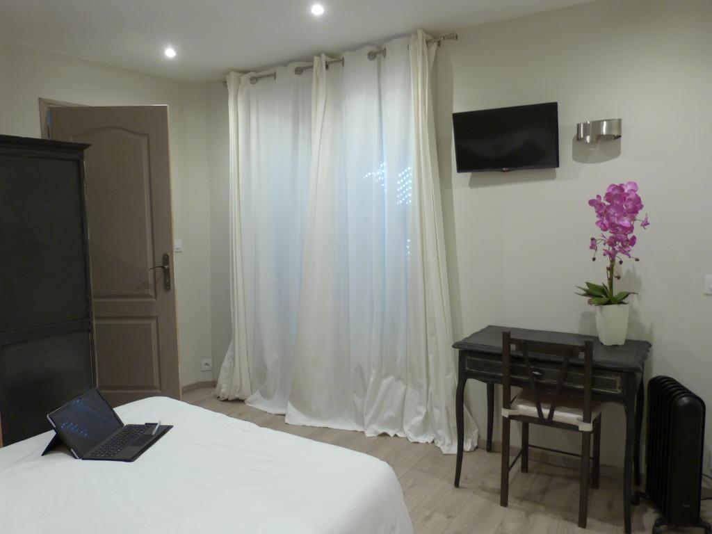Blue Hotel La Seyne-sur-Mer Room photo