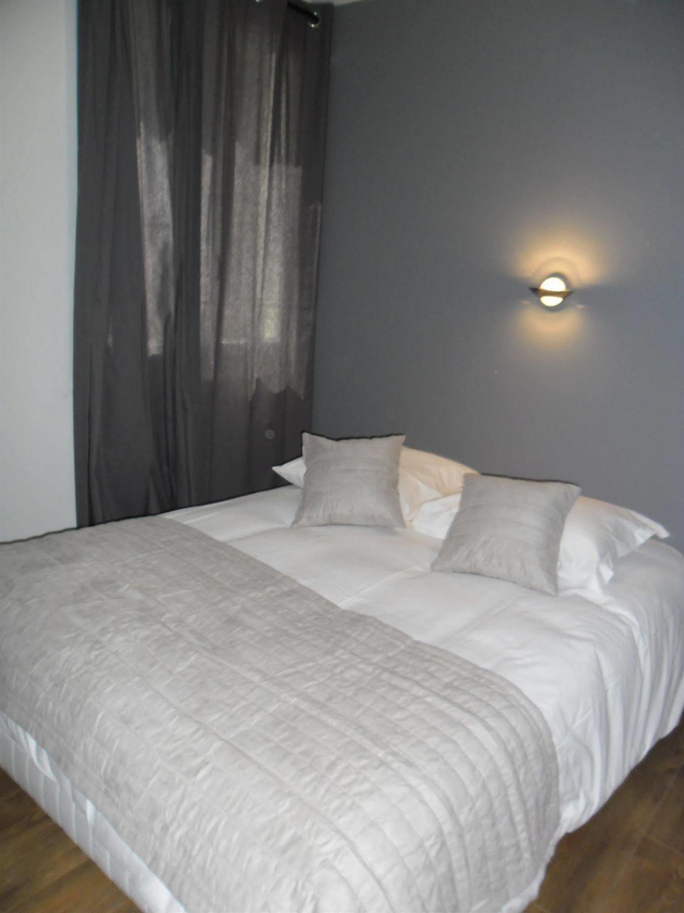 Blue Hotel La Seyne-sur-Mer Exterior photo