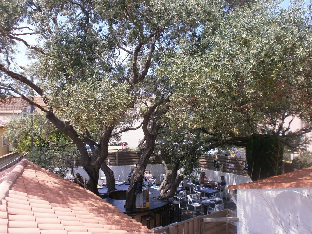 Blue Hotel La Seyne-sur-Mer Exterior photo